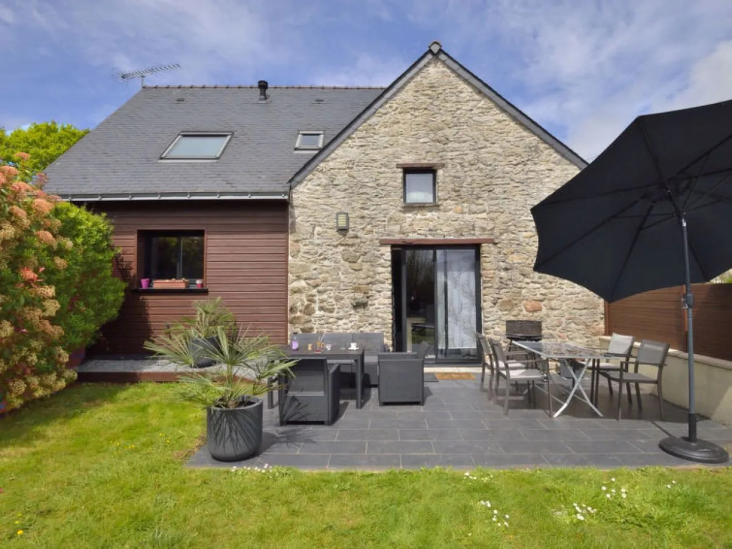 Le GraffiTy (BEE300)