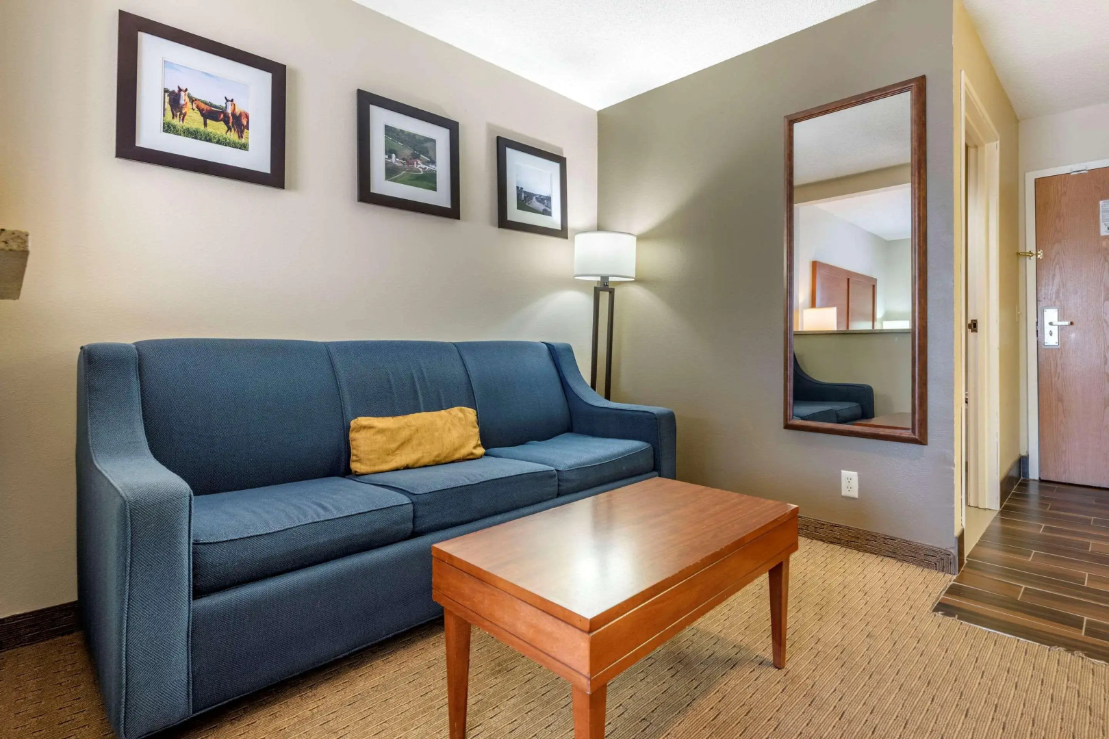 Comfort Inn & Suites