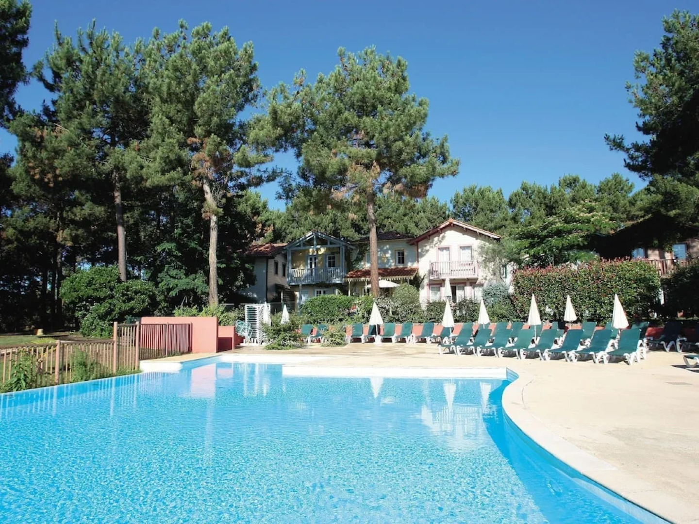 Atmospheric Apartment Near Lacanau, Surrounded by a Forest