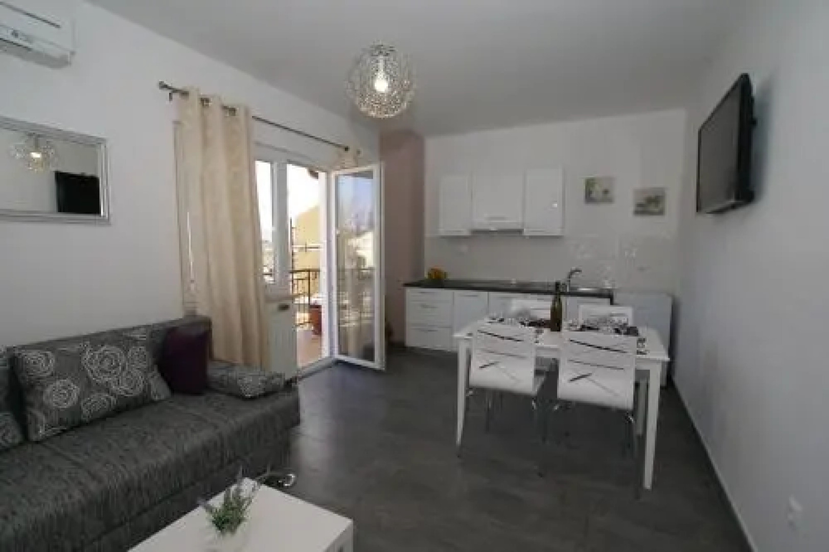 Apartments and Rooms Kod Keti