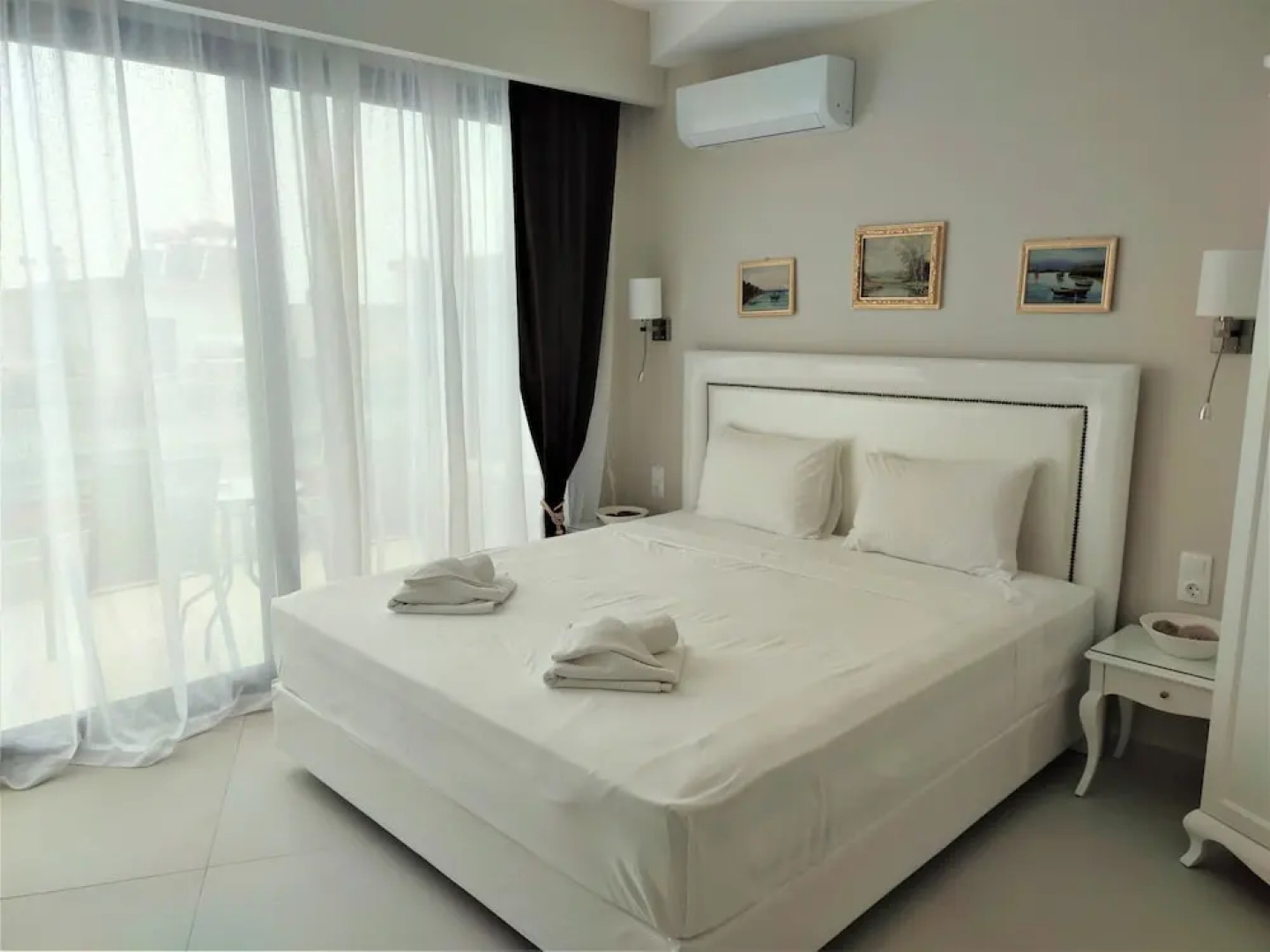 Light Blue Luxury Rooms