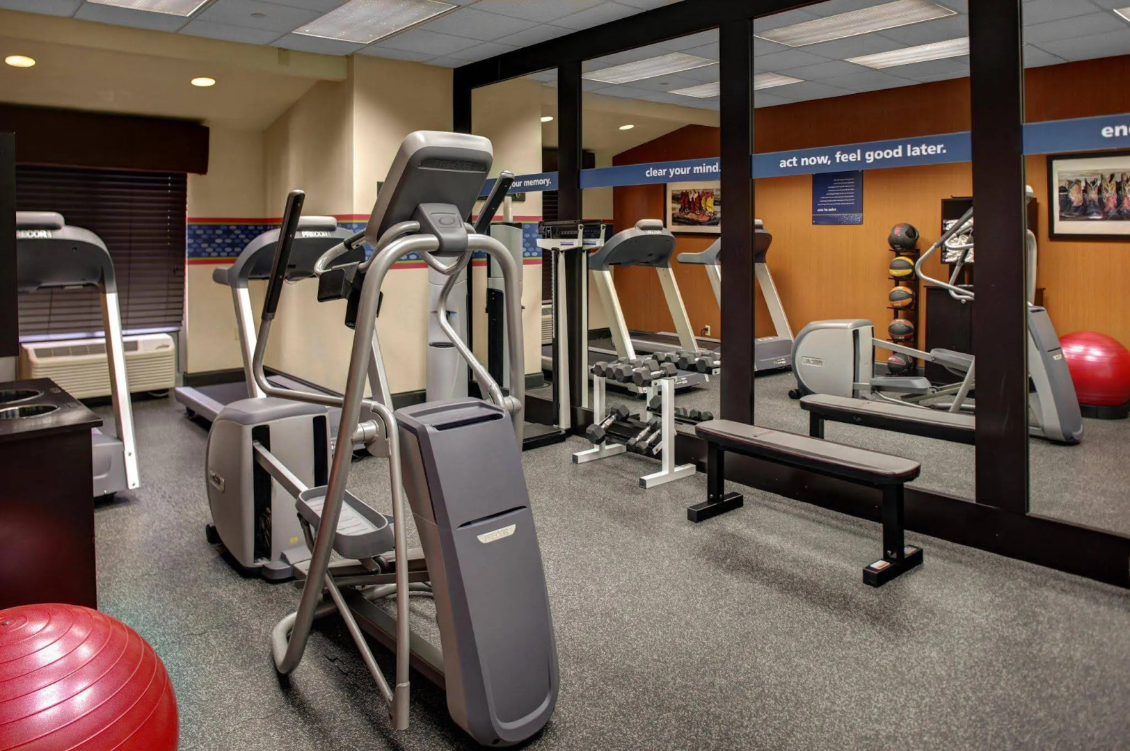 Hampton Inn & Suites N. Ft. Worth-Alliance Airport