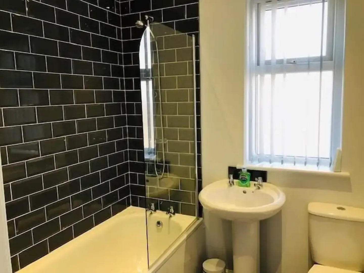 Townhouse @ 51 Balfour St -stoke