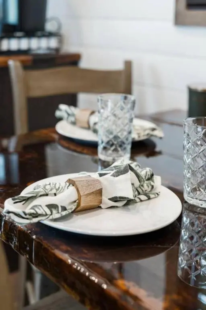 Stunning CargoHome Near Waco, Magnolia and Baylor