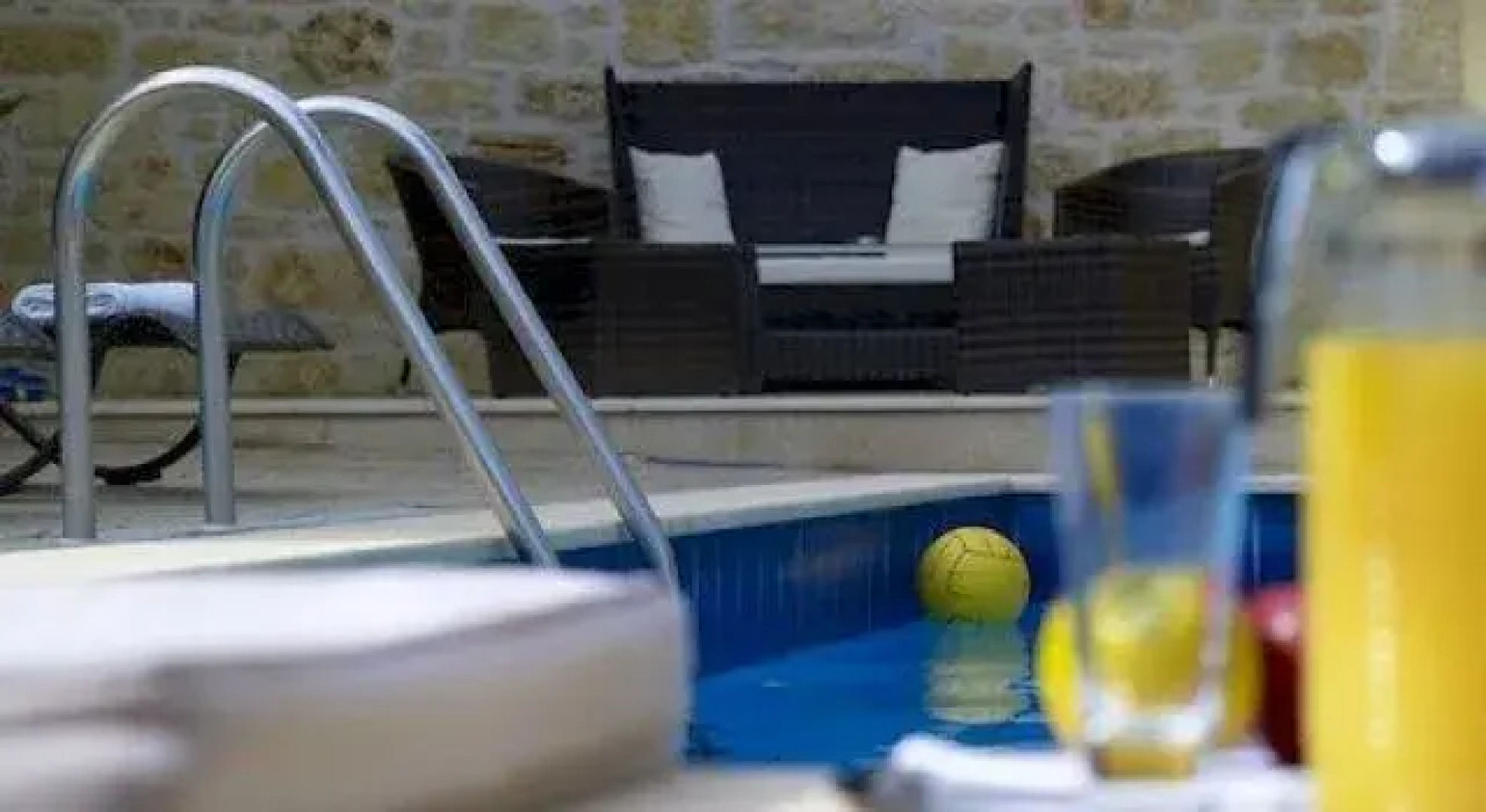 Petronikolis Traditional House