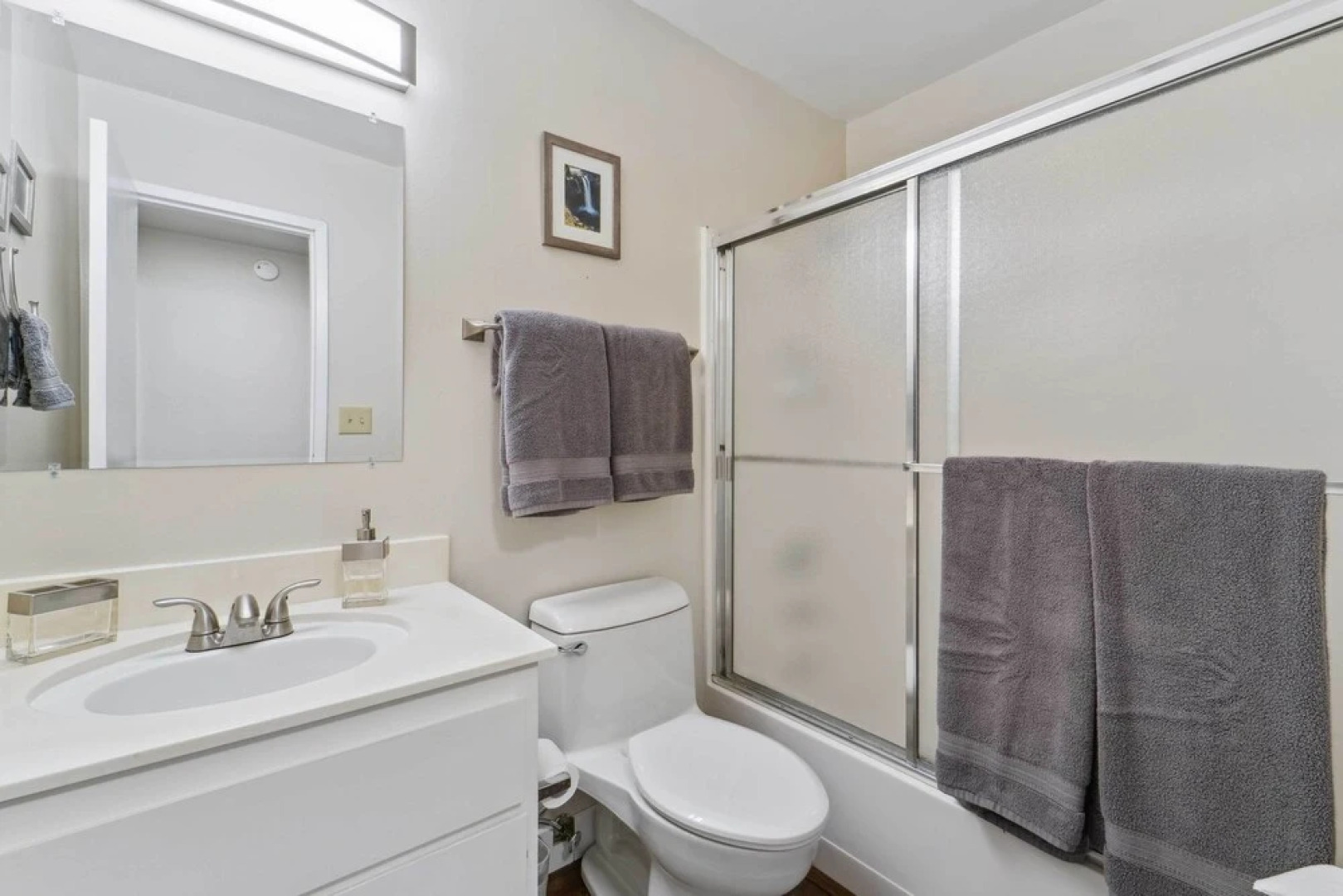 10 Mi to Palisades Tahoe! Condo w/ Game Room