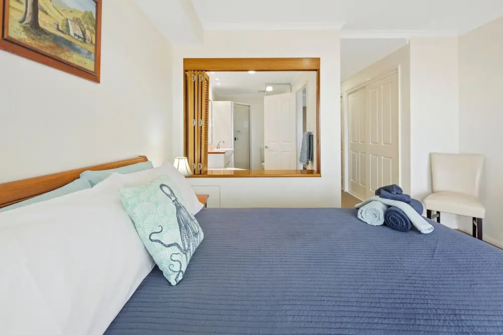 Luxury Beach Unit Dolphin Heads