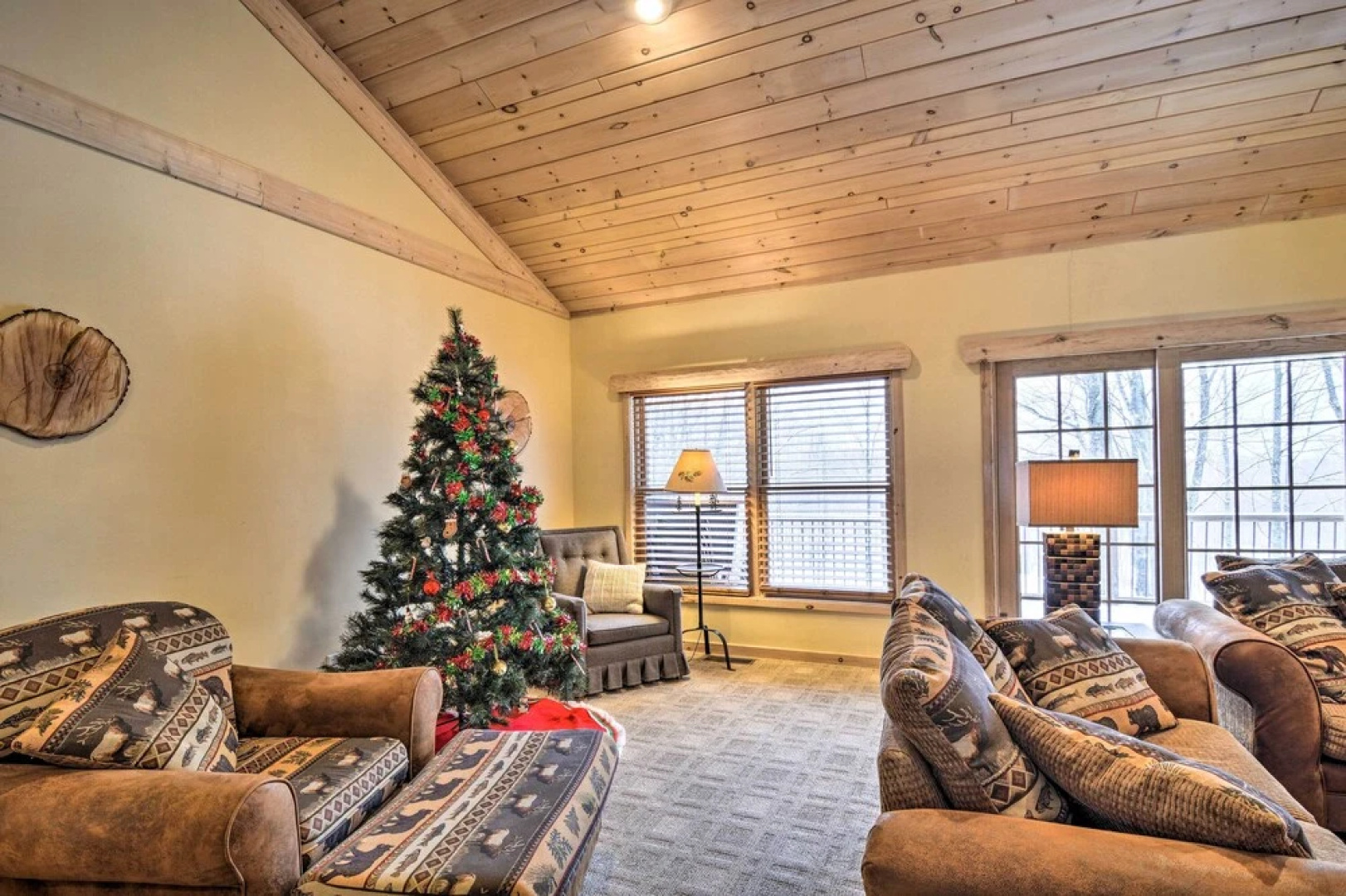 Ski & Golf: Northern Retreat w/ Game Room!
