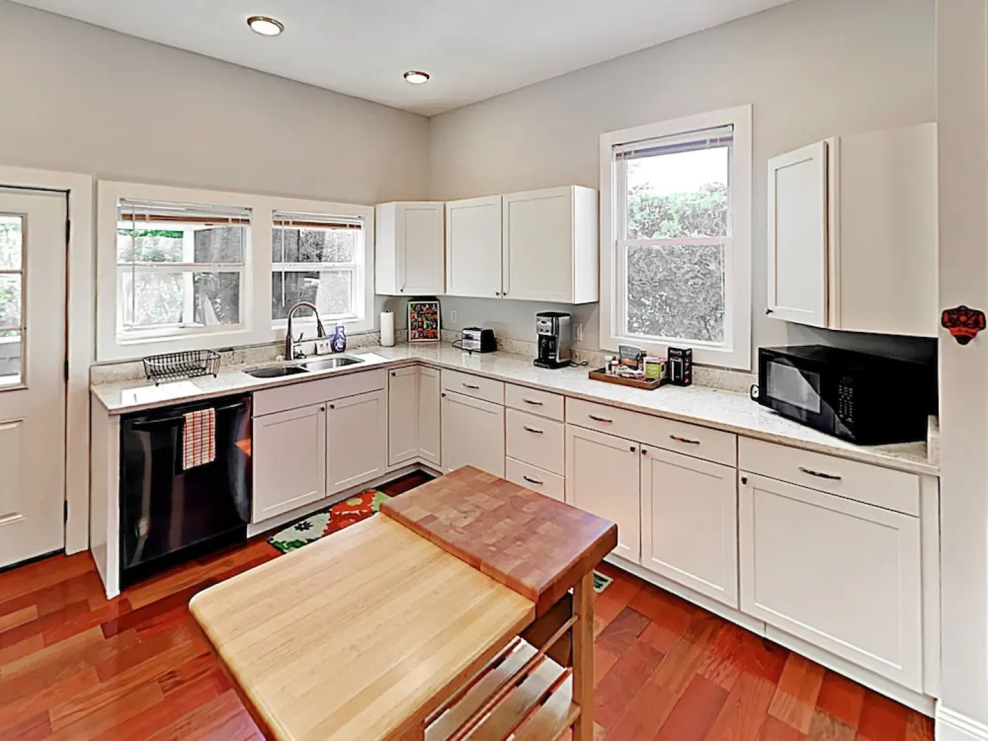 7 3rd Street Home 2 Bedrooms 2 Bathrooms Home