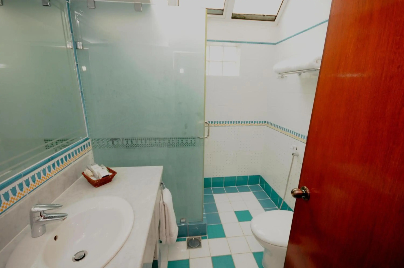 Al Bander Hotel & Resort