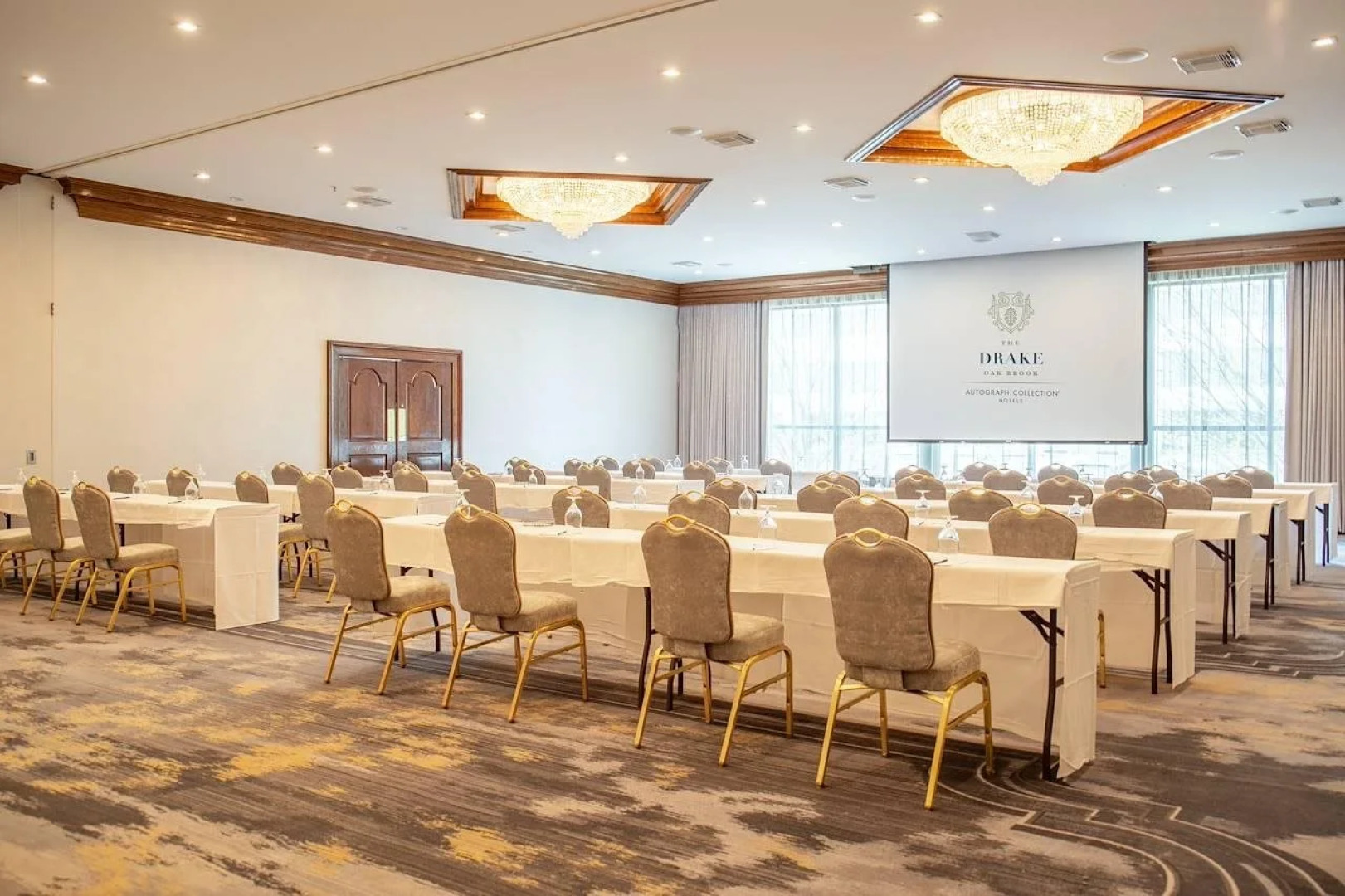 The Drake Oak Brook, Autograph Collection