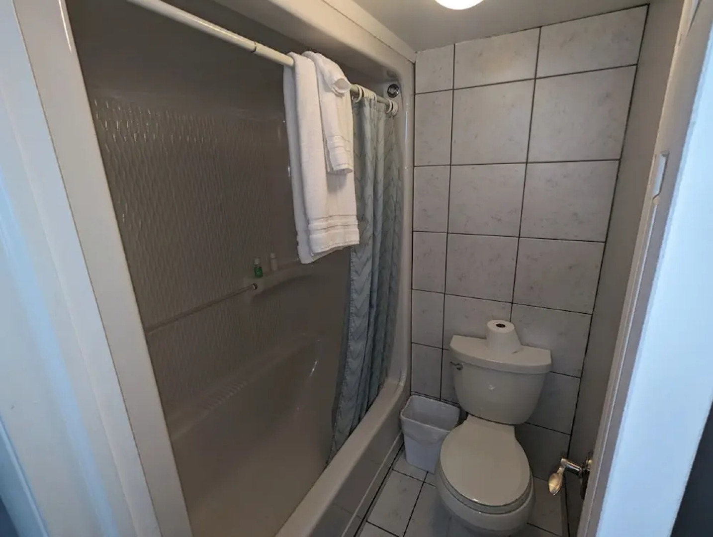 Majestic Rockies Motel