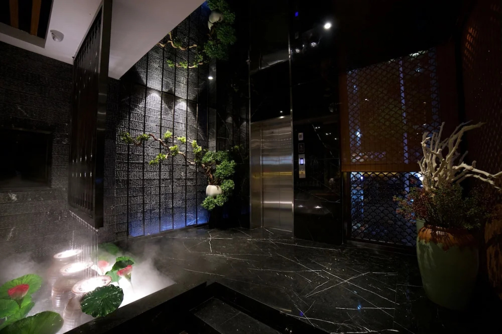 Crystal Palace Hotel New Factory Branch