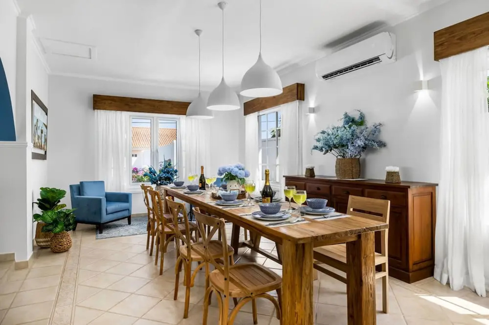 Remodeled 3br2ba Cozy Central Private Pool