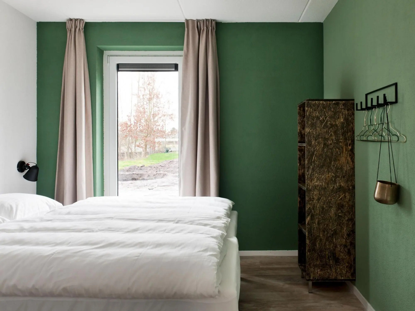 Luxurious group home with hot tub in Vlagtwedde