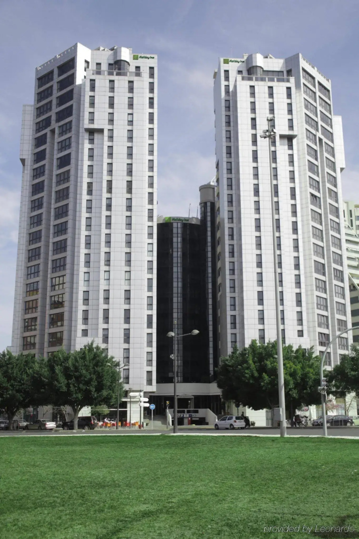Alameda Plaza