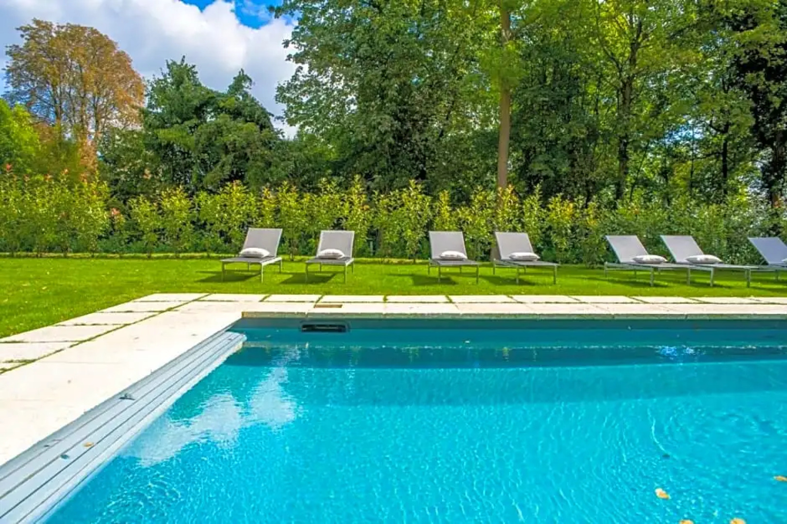 Le Chateau D’Hardricourt