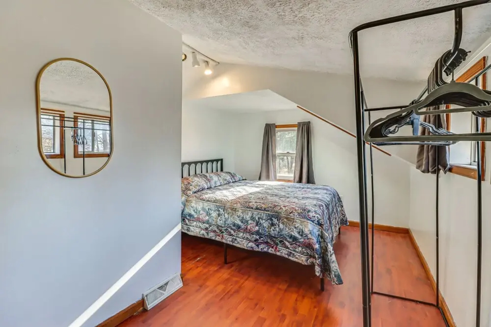 Quaint Tannersville Cottage ~ 2 Mi to Skiing!