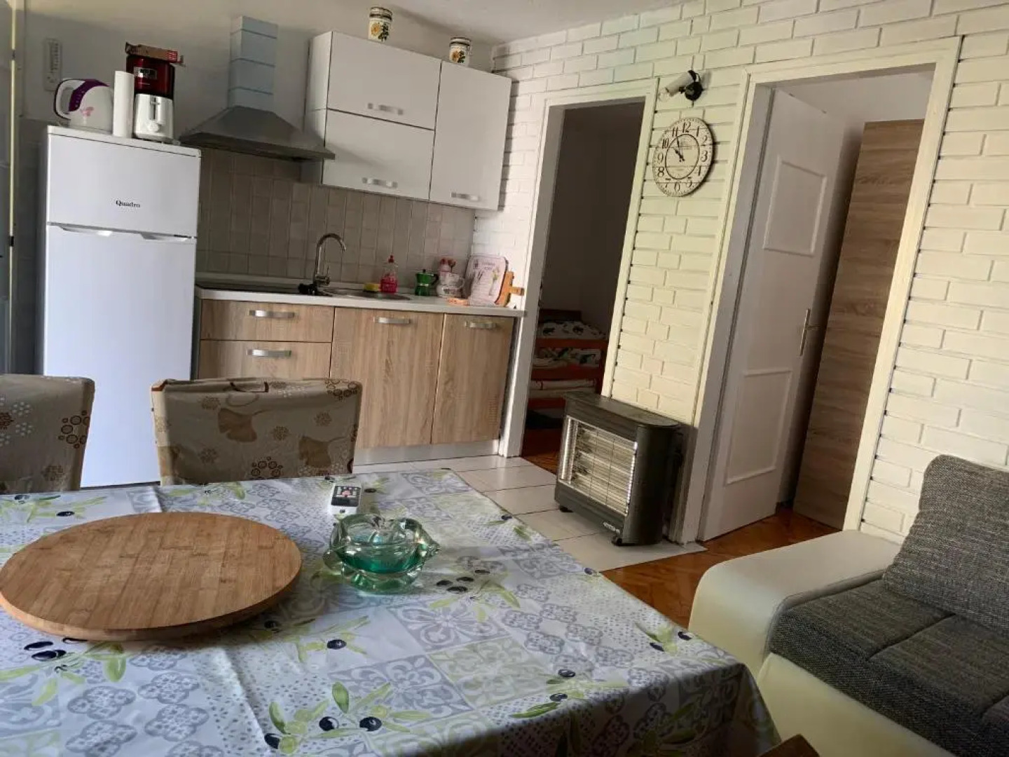 Lili Apartments, Sv Dunata 18