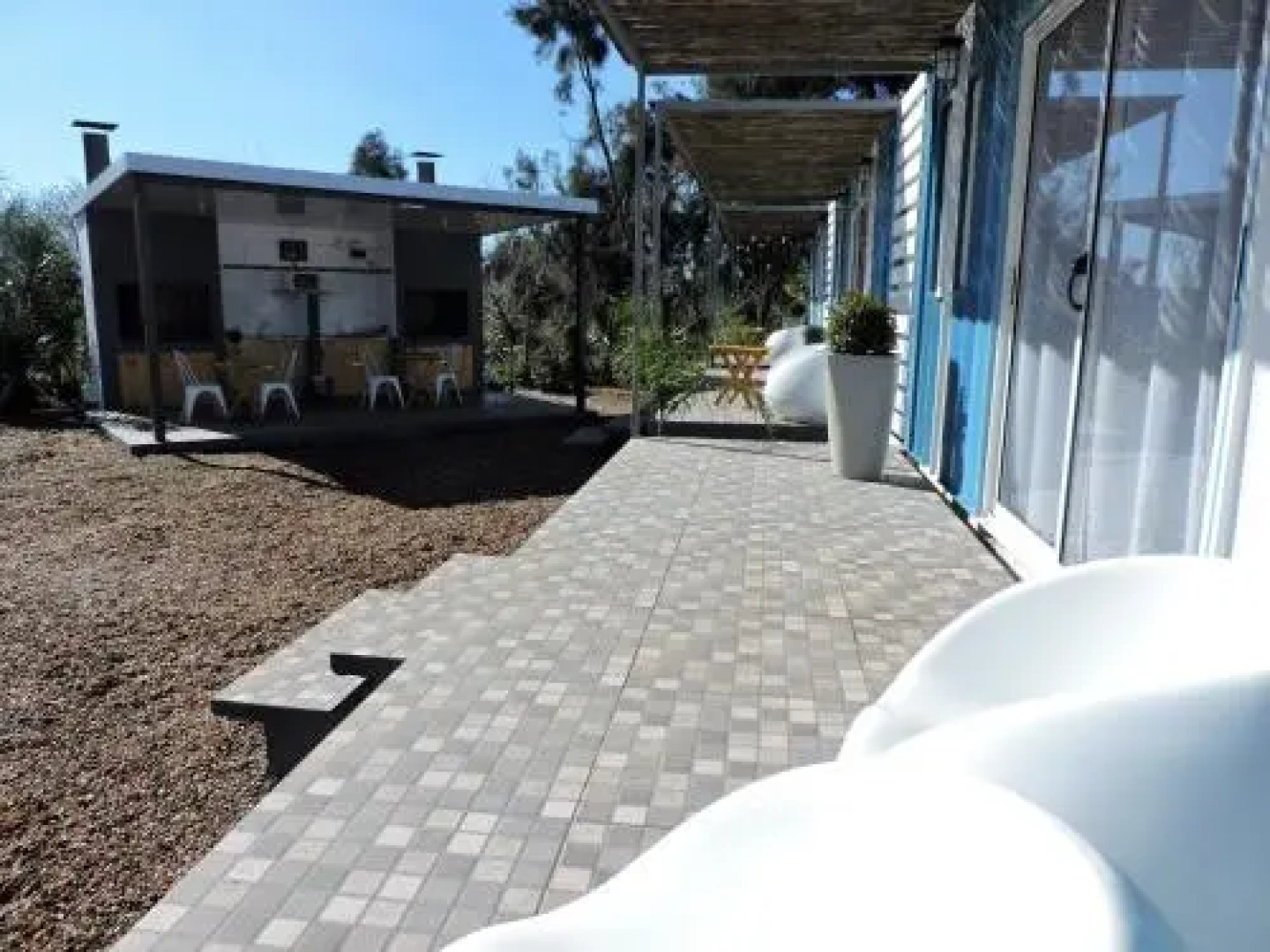 Squania Suite Container