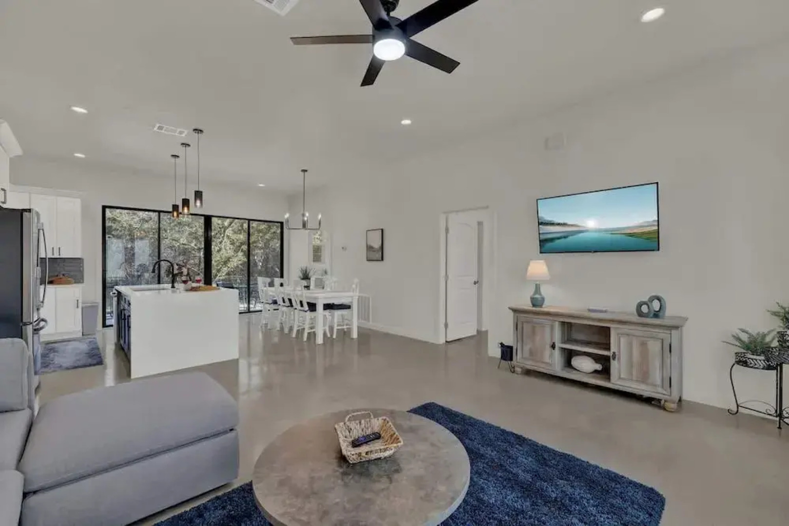 Serene Getaway Nestled in the Tx Hill Country!