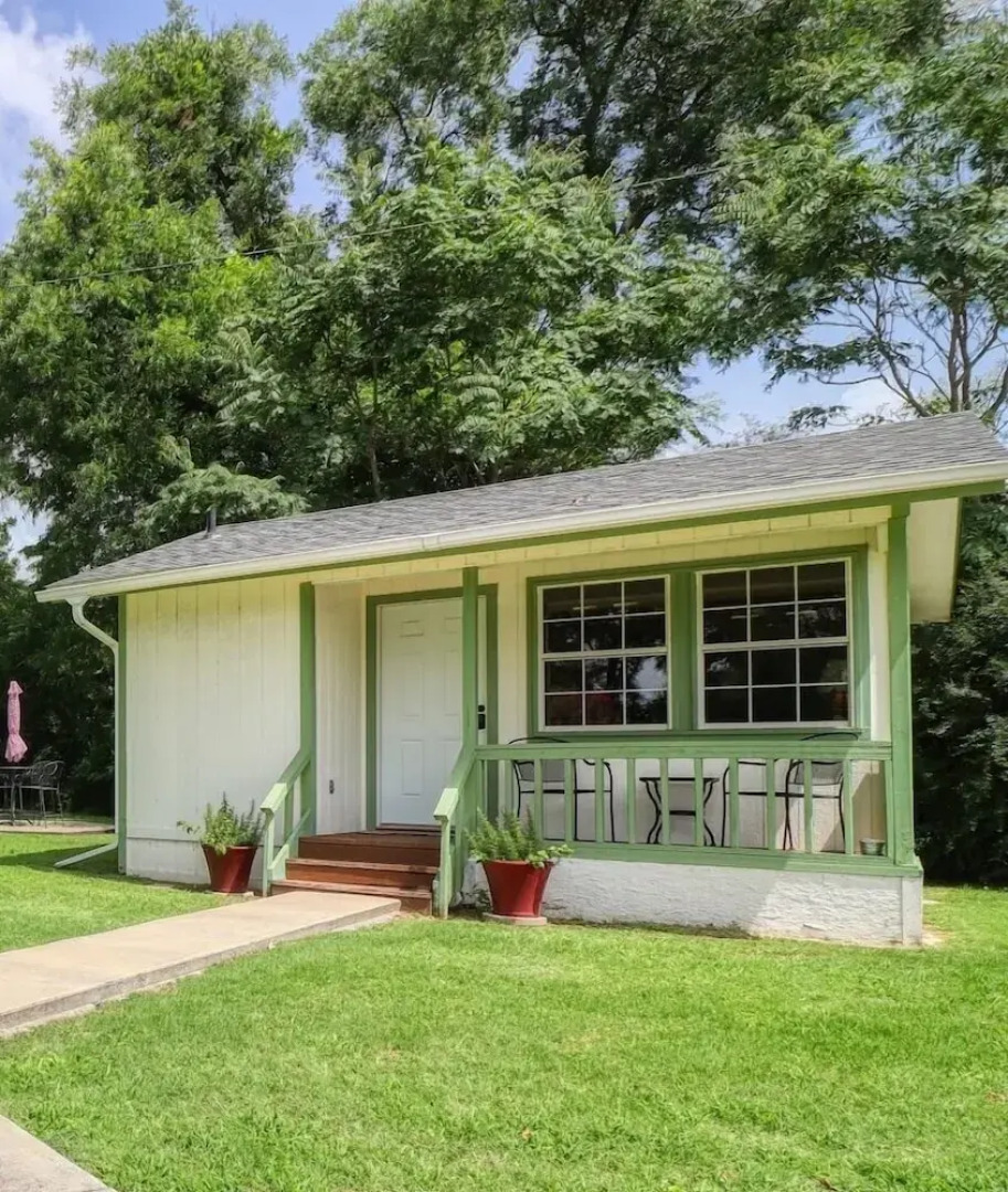 Travis Street Cottages