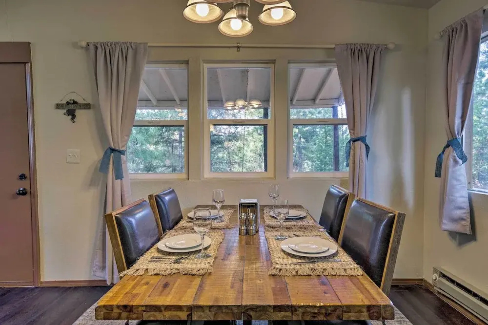 Private Cabin, 5-min Drive to Hot Springs & Golf!