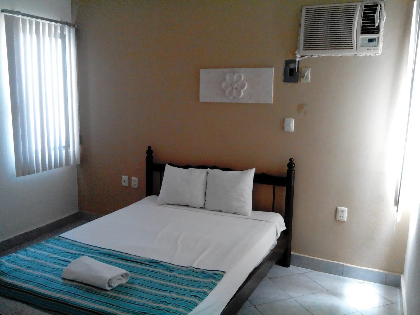 Hotel y Hostal Casa Risueño