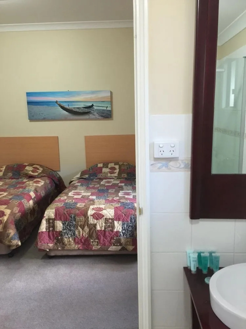 The Nosh and Nod - Howick Street