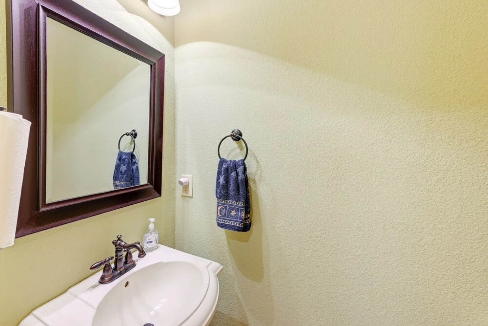 Hiawassee Vacation Rental: 1 Mi to Lake Chatuge!