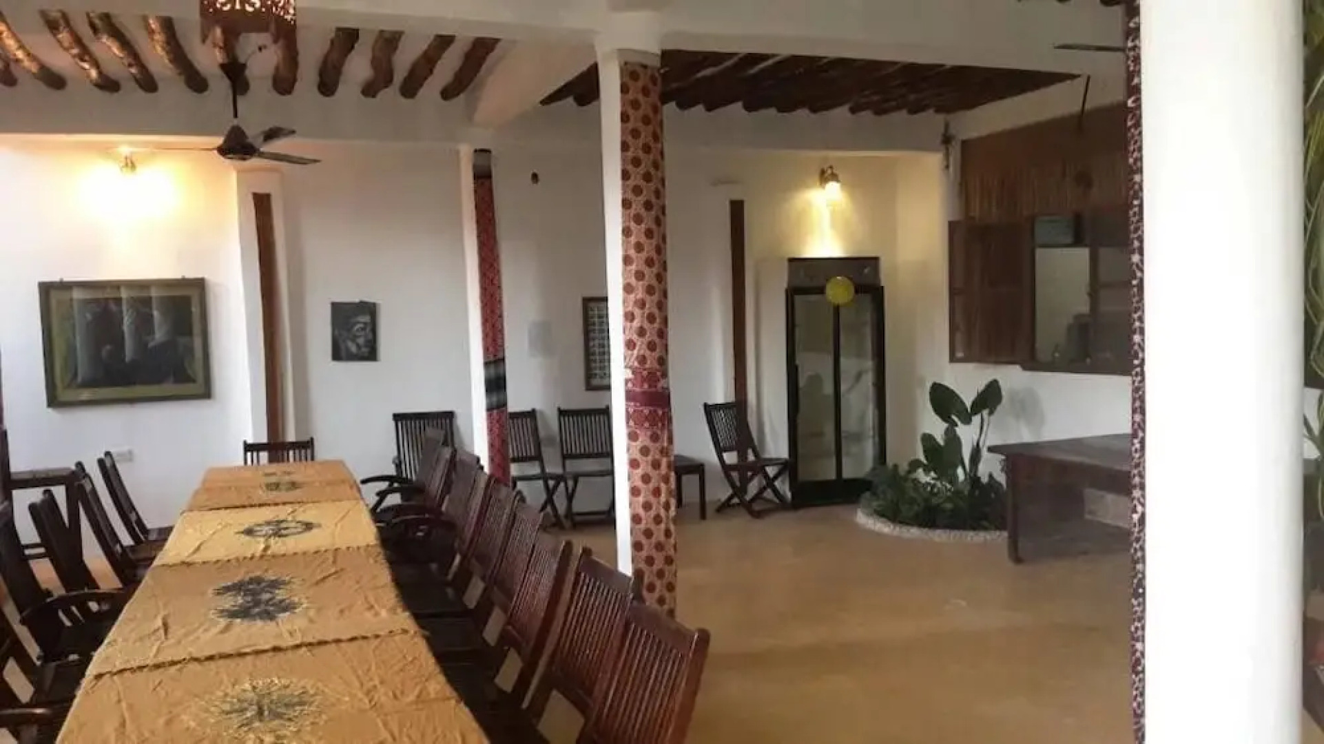 Casa Umoja Guesthouse
