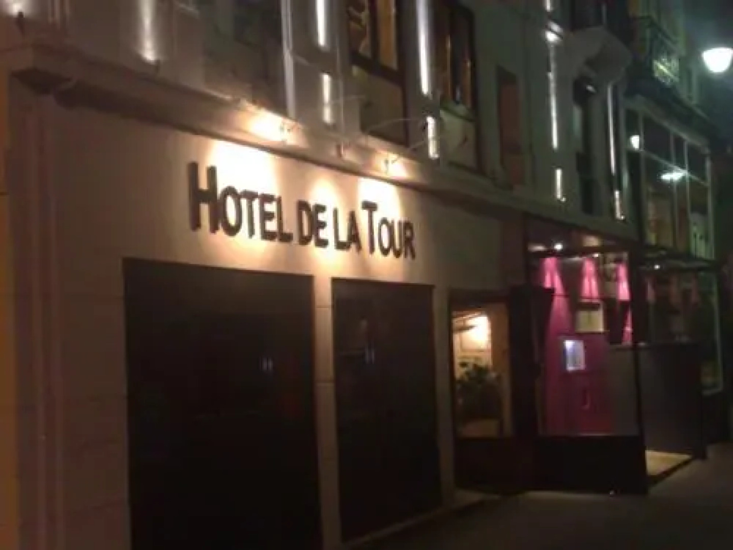 Hotel De La Tour