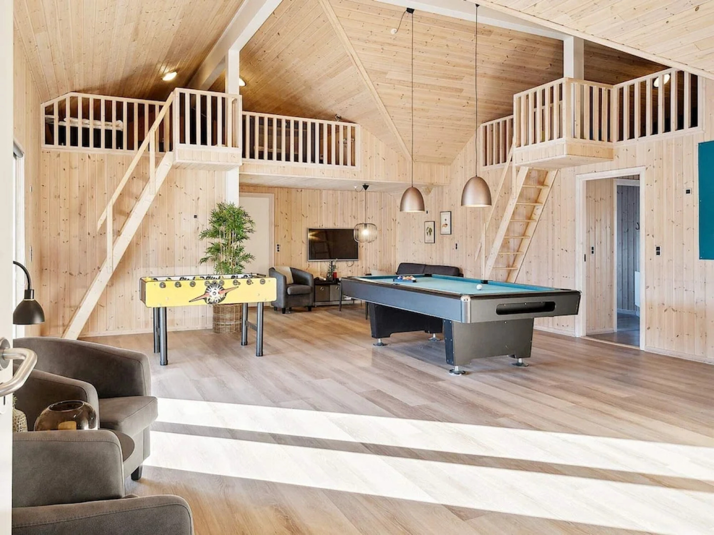 Luxury Pool Retreat by Sea - By Traum Ferienwohnungen