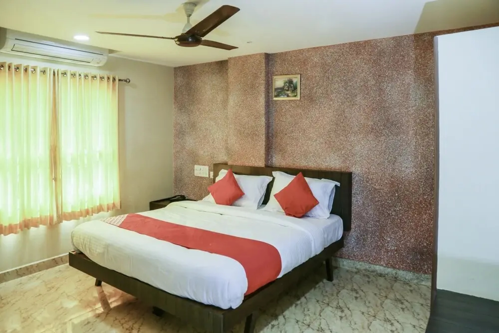 OYO 24519 Hotel Mother Palace