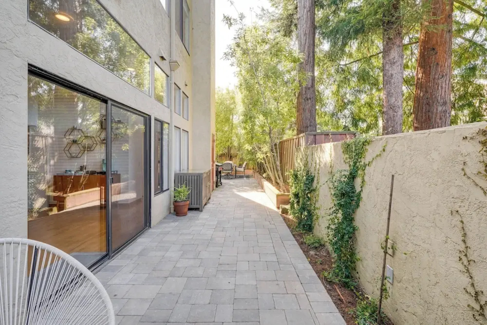 Swim, Golf & Relax: Luxe Townhome in Aptos