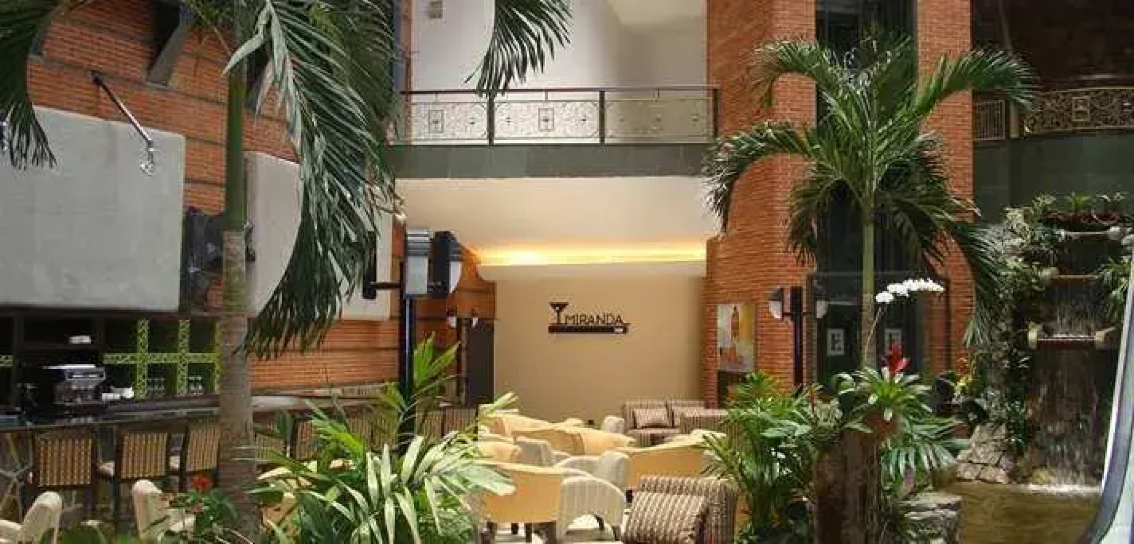 Embassy Suites Valencia Downtown
