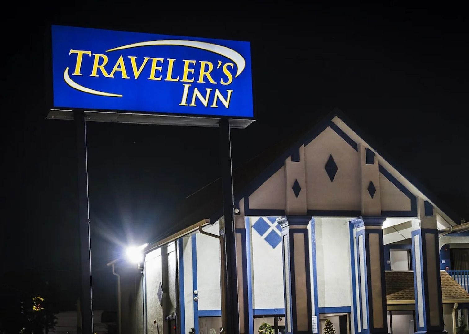 Travelers Inn And Suites