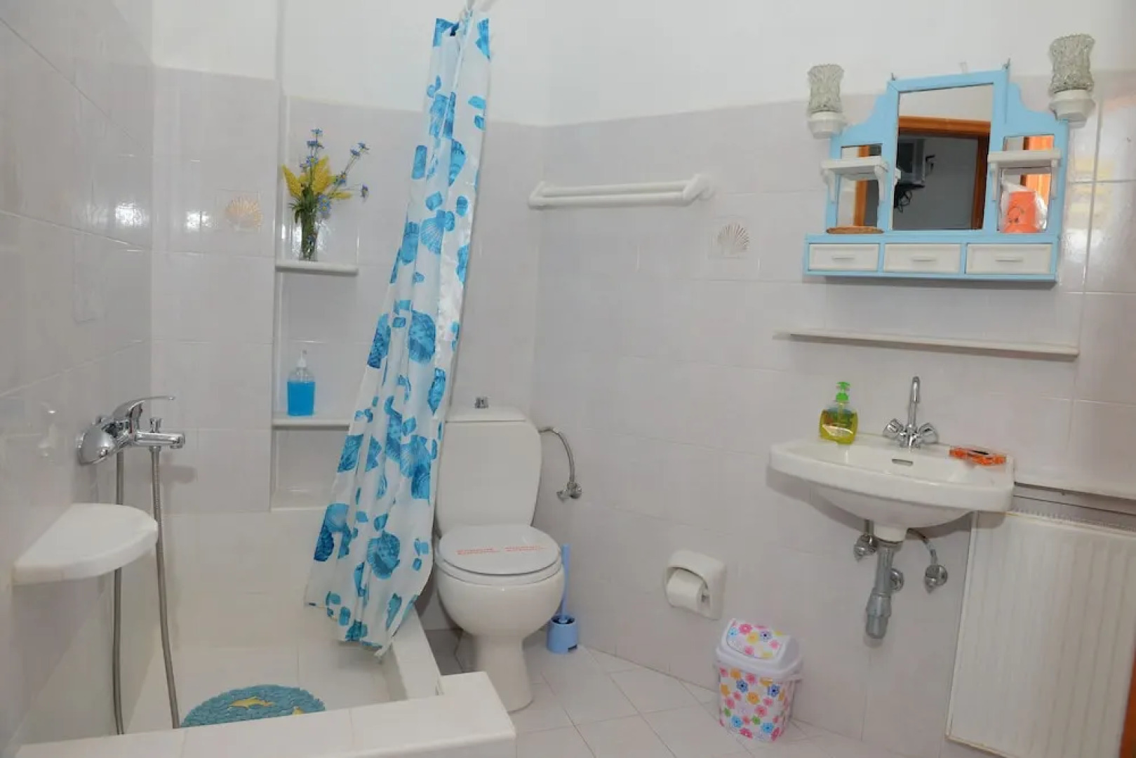 Dora's Studios and Apartments