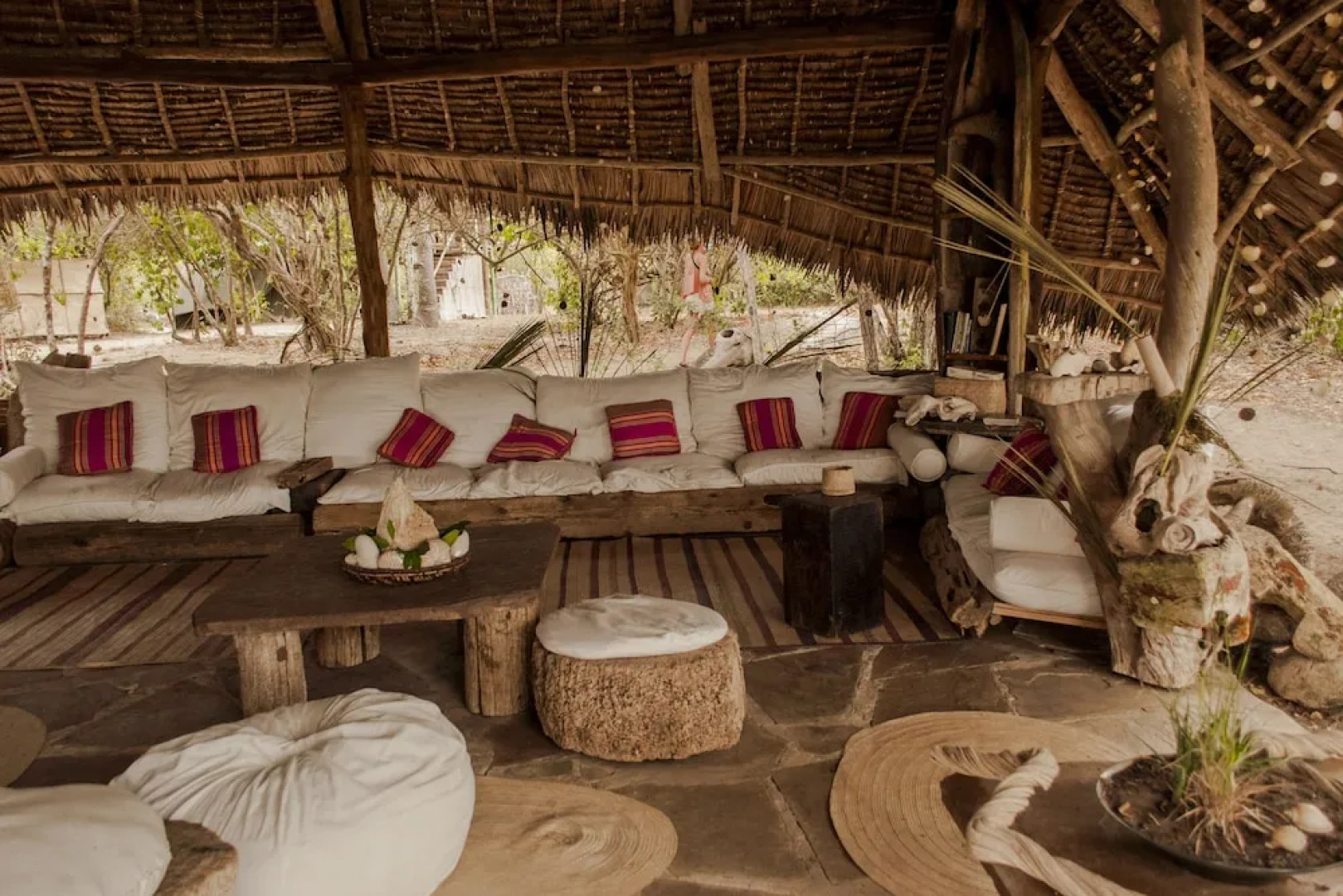 H12 Delta Dunes Lodge