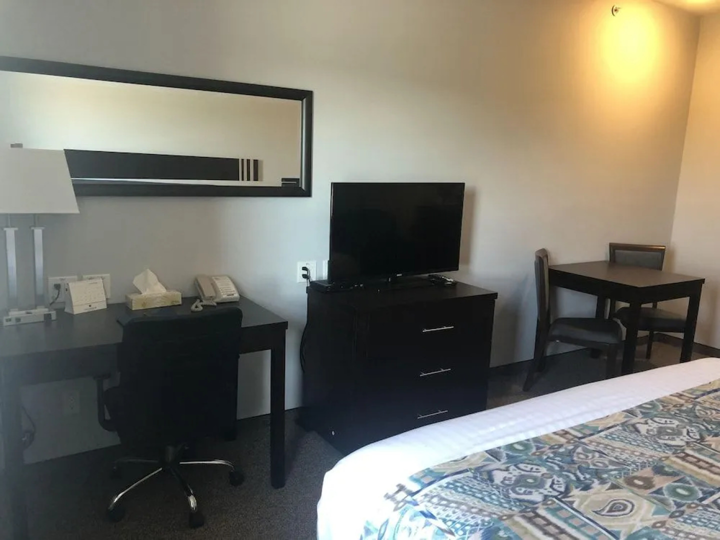 R & R Lakeview in Hardisty