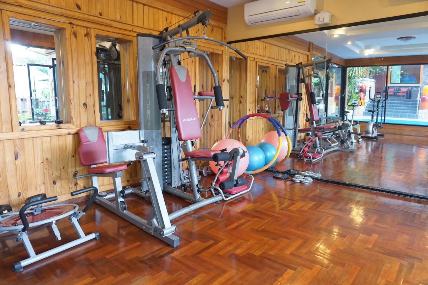 Phuruaboutique Hotel & Saunas