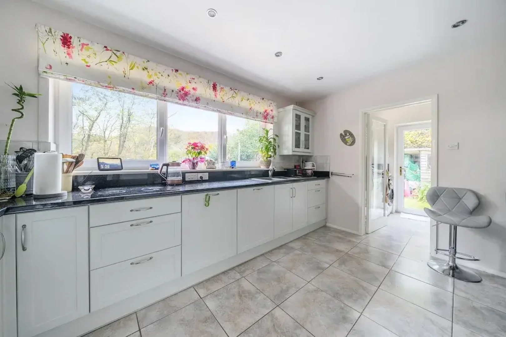 5Bd House In The Forest