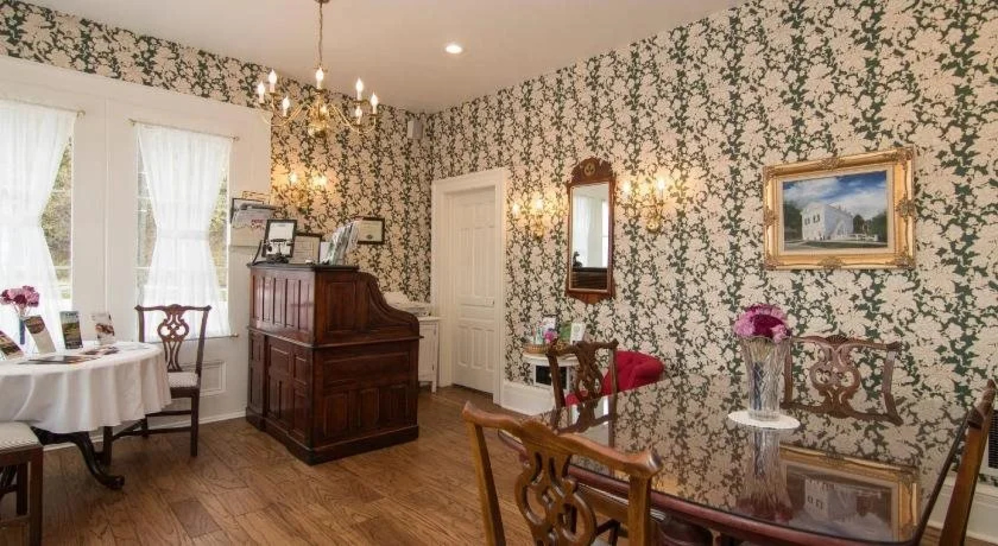 The Rochester Inn, A Historic Hotel