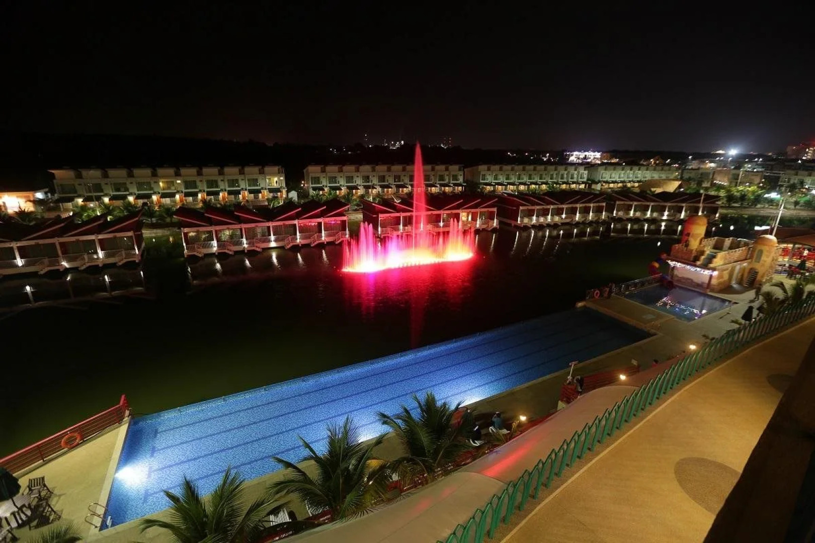 Tasik Villa International Resort