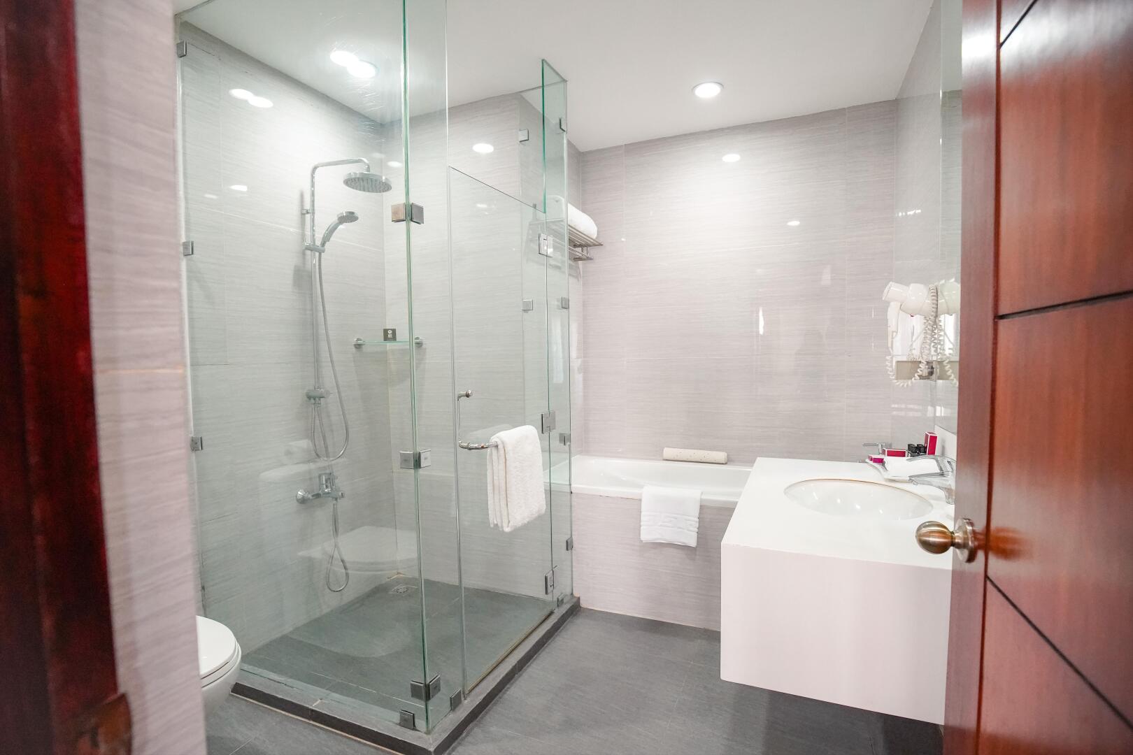 Cebu White Sands Resort and Spa