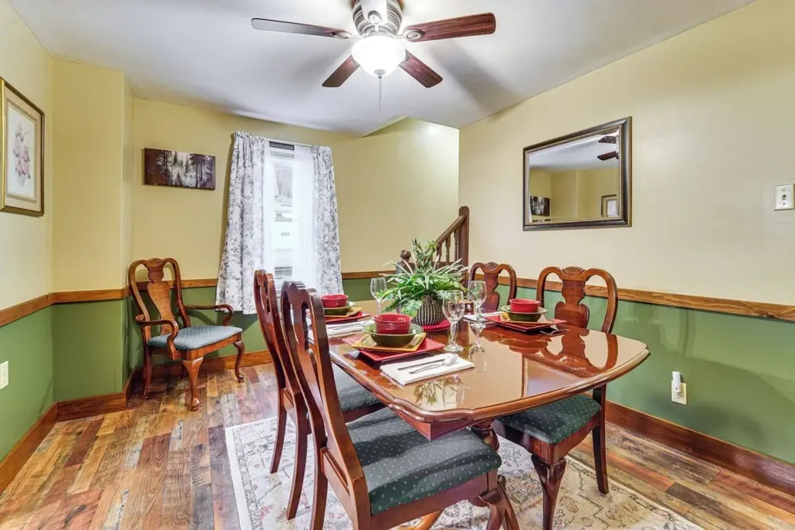 Grill, Dine & Relax Outside: Home in Tyrone!