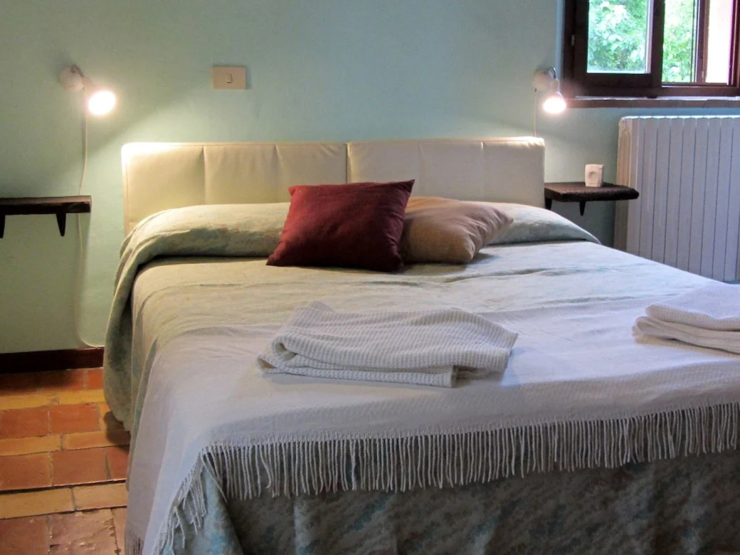 Holidays House and Spa on the Marche Region Hills. Privacy and Relax