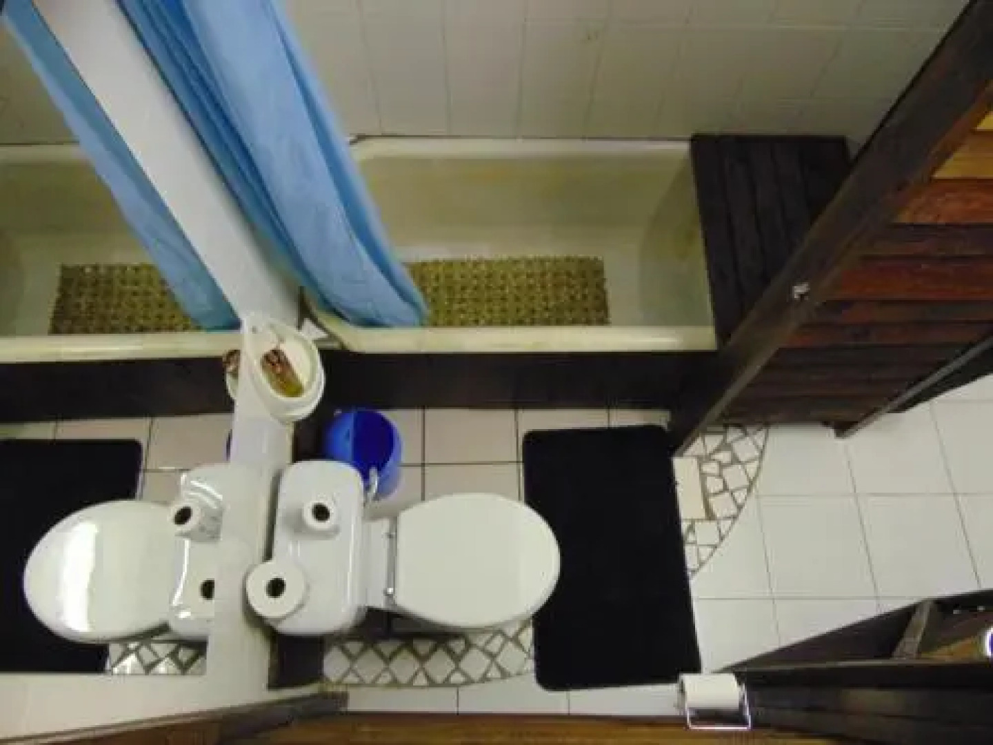 Airport Beach Backpackers