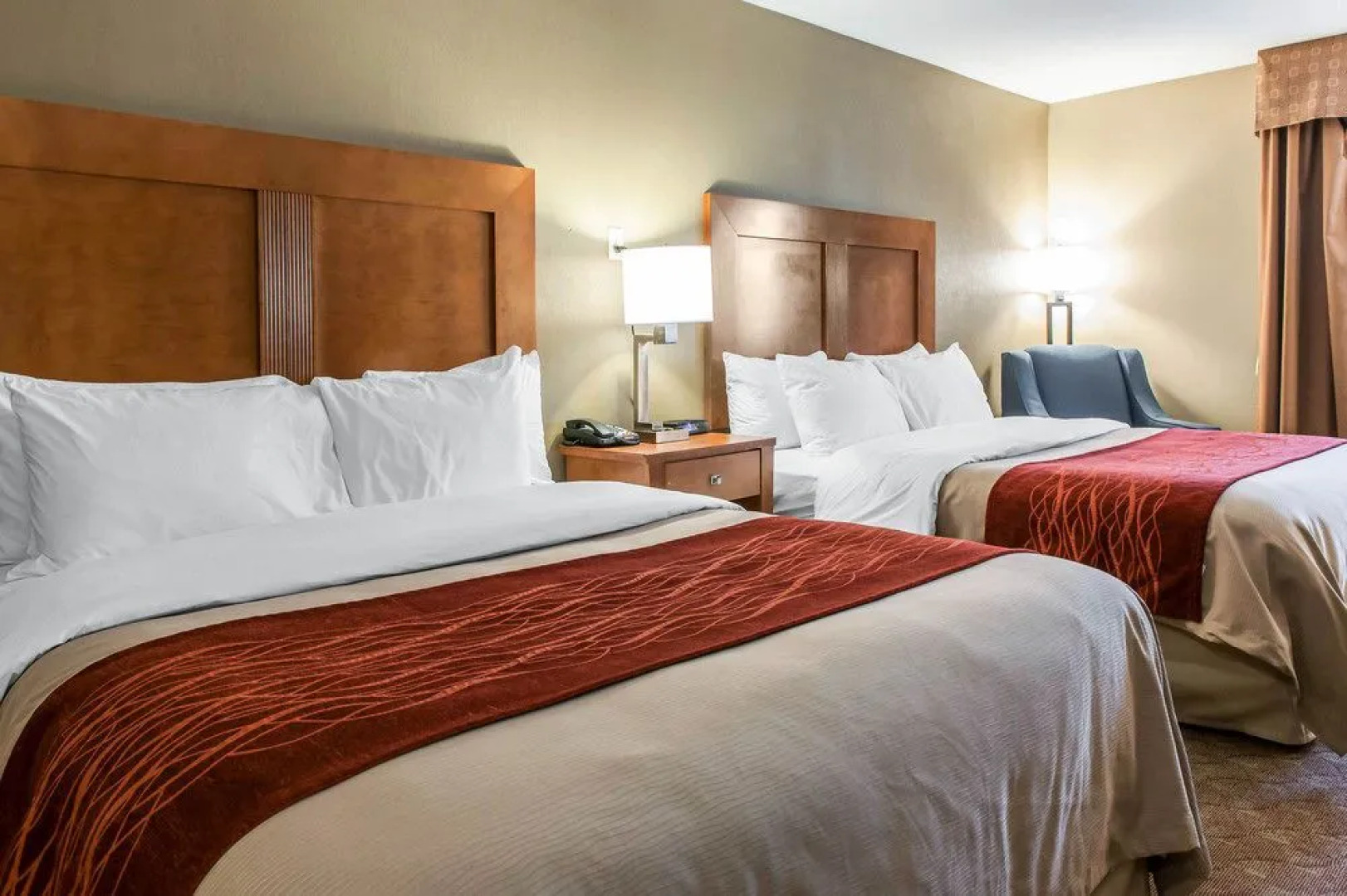 Holiday Inn Express And Suites Napoleon