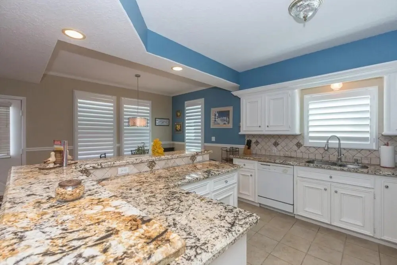 Tropical Oasis In Beautiful Galveston-tiki Island 3 Bedroom Home by Redawning